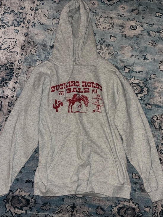 Cactus Alley Hat Co. Tops - NWOT Cactus Alley Hat Co. Bucking Horse Hoodie Light Grey Size Large Gildan